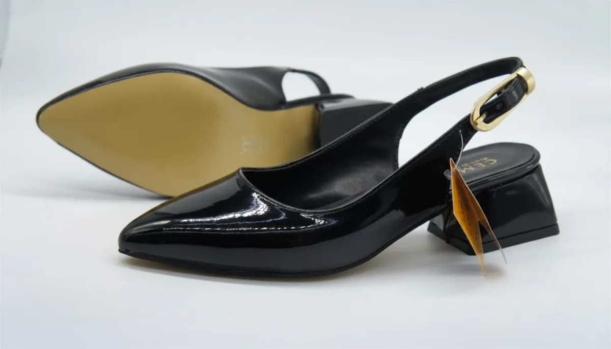 Kadın Siyah Rugan Alçak Kalın Topuklu Slingback Ayakkabı