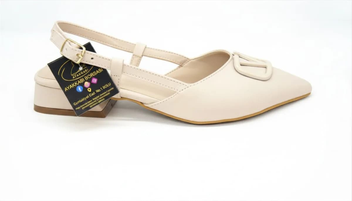 Kadın Krem Geometrik Aksesuarlı Alçak Kalın Topuklu Slingback Ayakkabı - görsel 5