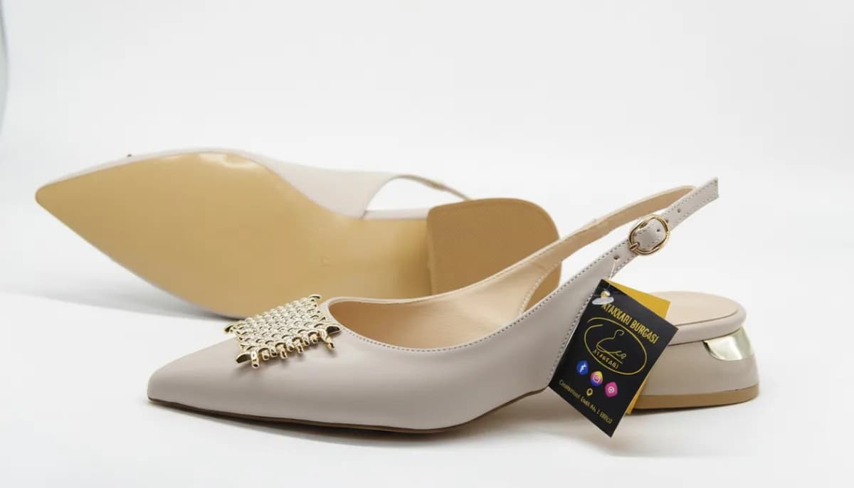 Kadın Bej Toka Detaylı Alçak Kalın Topuklu Slingback Ayakkabı