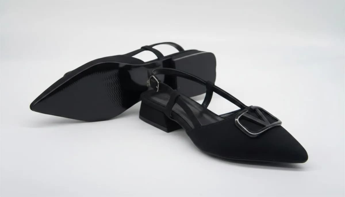 Kadın Siyah Geometrik Tokalı Alçak Kalın Topuklu Slingback Ayakkabı